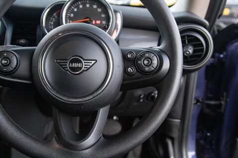 Mini Hatch COOPER CLASSIC 20