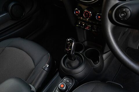 Mini Hatch COOPER CLASSIC 29