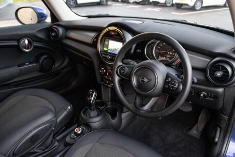 Mini Hatch COOPER CLASSIC