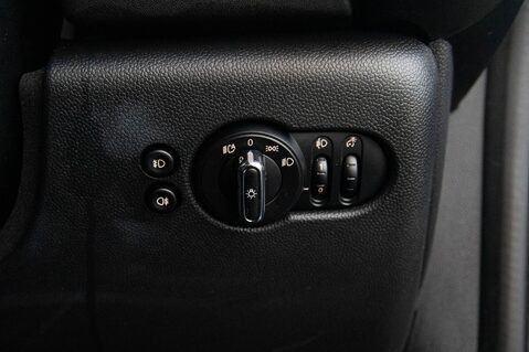 Mini Hatch COOPER CLASSIC 16