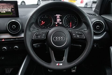 Audi Q2 TDI S LINE 21