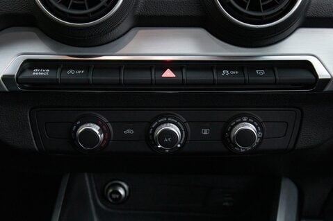 Audi Q2 TDI S LINE 35