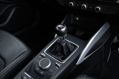 Audi Q2 TDI S LINE 34