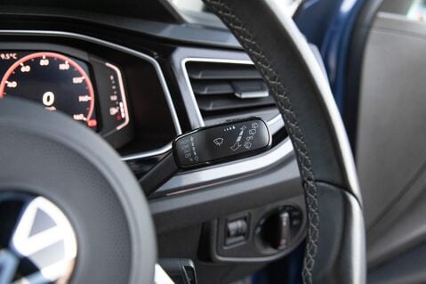 Volkswagen Polo R-LINE TSI 18