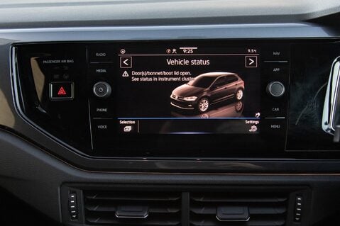 Volkswagen Polo R-LINE TSI 26