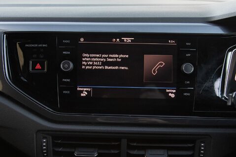 Volkswagen Polo R-LINE TSI 24