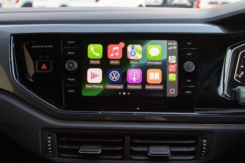 Volkswagen Polo R-LINE TSI 29