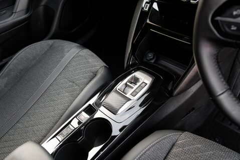 Peugeot 2008 ALLURE 31