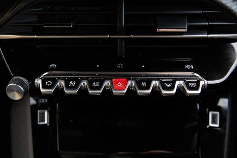 Peugeot 2008 ALLURE 32