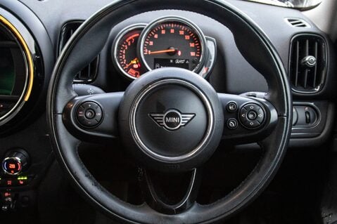 Mini Countryman COOPER CLASSIC 21