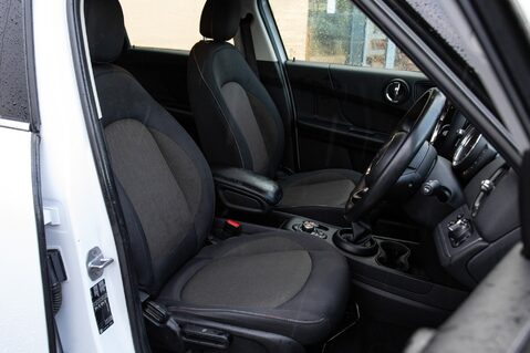 Mini Countryman COOPER CLASSIC 32