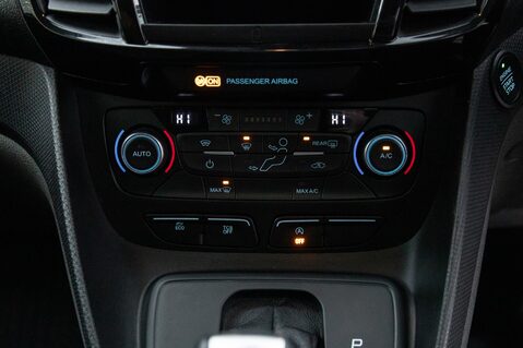 Ford Grand Tourneo Connect TITANIUM TDCI 34