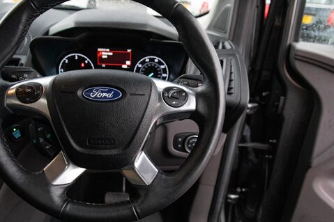 Ford Grand Tourneo Connect TITANIUM TDCI 20