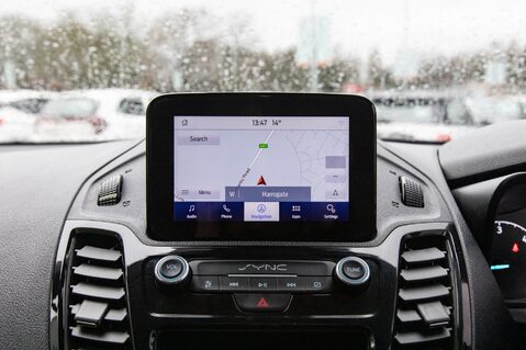 Ford Grand Tourneo Connect TITANIUM TDCI 25