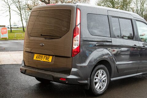 Ford Grand Tourneo Connect TITANIUM TDCI 8