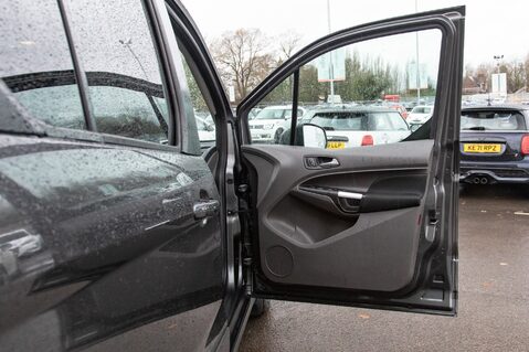 Ford Grand Tourneo Connect TITANIUM TDCI 14