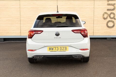 Volkswagen Polo R-LINE TSI 6