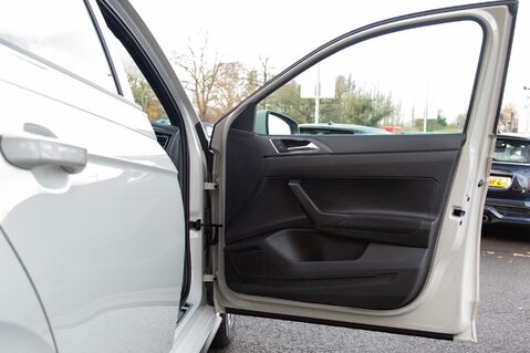 Volkswagen Polo R-LINE TSI 14