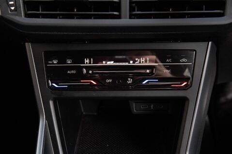 Volkswagen Polo R-LINE TSI 33