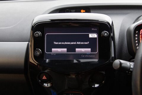 Toyota Aygo VVT-I X-TREND X-SHIFT TSS 21