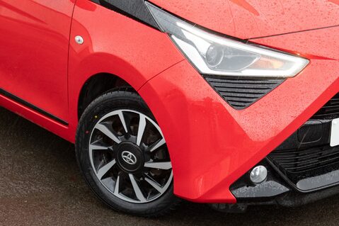 Toyota Aygo VVT-I X-TREND X-SHIFT TSS 9