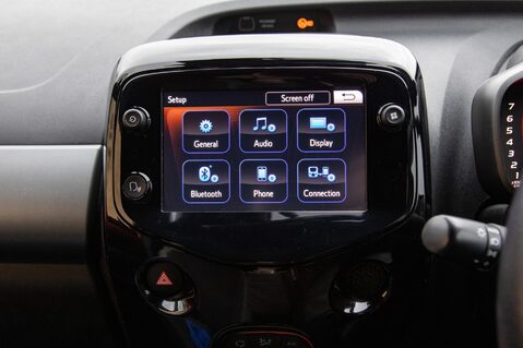 Toyota Aygo VVT-I X-TREND X-SHIFT TSS 24