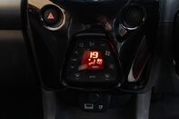 Toyota Aygo VVT-I X-TREND X-SHIFT TSS 28