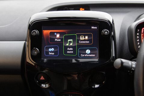 Toyota Aygo VVT-I X-TREND X-SHIFT TSS 20