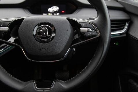 Skoda Enyaq 60 NAV SUITE 20