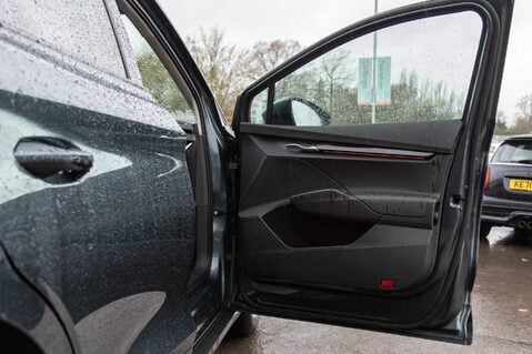 Skoda Enyaq 60 NAV SUITE 14