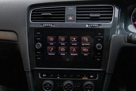 Volkswagen Golf MATCH EDITION TSI EVO 29