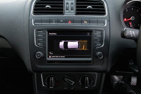 Volkswagen Polo MATCH TSI DSG 29