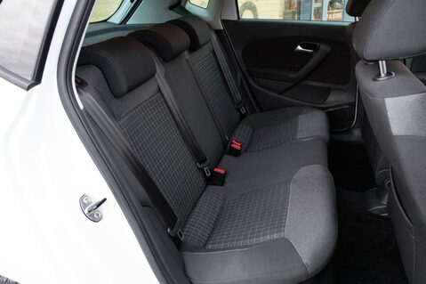 Volkswagen Polo MATCH TSI DSG 33