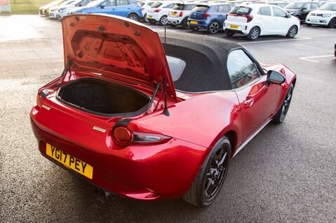 Mazda MX-5 SE-L NAV 32