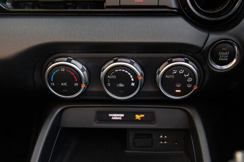 Mazda MX-5 SE-L NAV 30