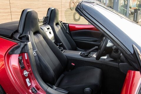 Mazda MX-5 SE-L NAV 28