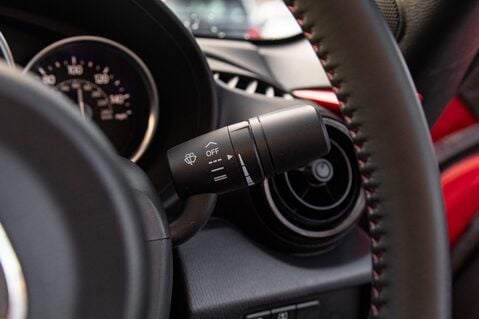 Mazda MX-5 SE-L NAV 18