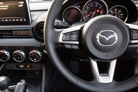 Mazda MX-5 SE-L NAV 19