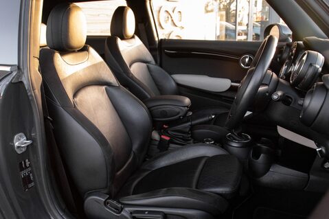 Mini Hatch COOPER S 33