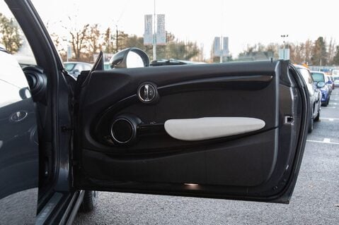 Mini Hatch COOPER S 14