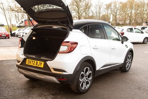 Renault Captur TECHNO E-TECH 37