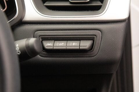 Renault Captur TECHNO E-TECH 16