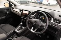 Renault Captur TECHNO E-TECH 4