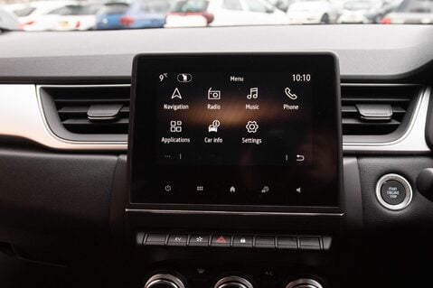 Renault Captur TECHNO E-TECH 24