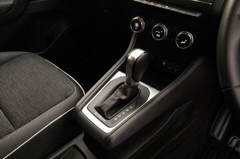 Renault Captur TECHNO E-TECH 34