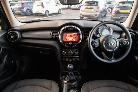 Mini Hatch COOPER CLASSIC 3