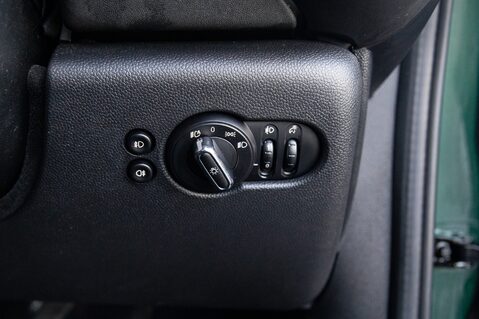 Mini Hatch COOPER CLASSIC 16