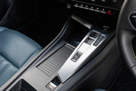 Peugeot 308 S/S SW GT PREMIUM 31