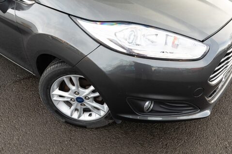 Ford Fiesta ZETEC 11