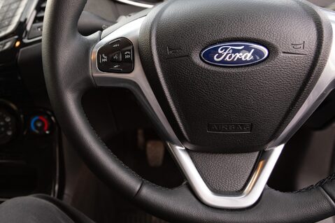 Ford Fiesta ZETEC 19